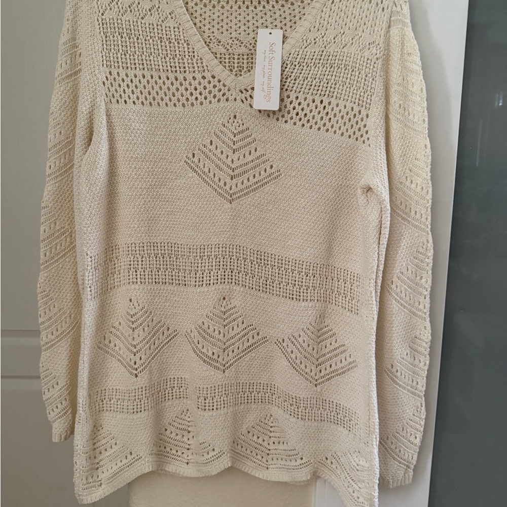 Soft Surroundings V-Neck Sweater in Cream size Medium